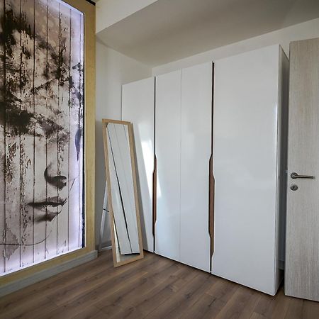 Alfred Sky Smart Apartment 29Th Spa Included 斯科普里 外观 照片