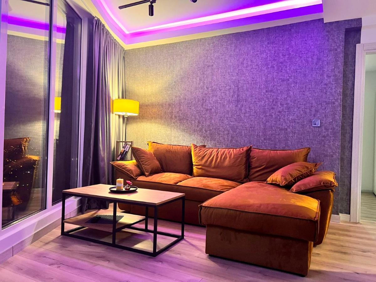 Alfred Sky Smart Apartment 29Th Spa Included 斯科普里 外观 照片
