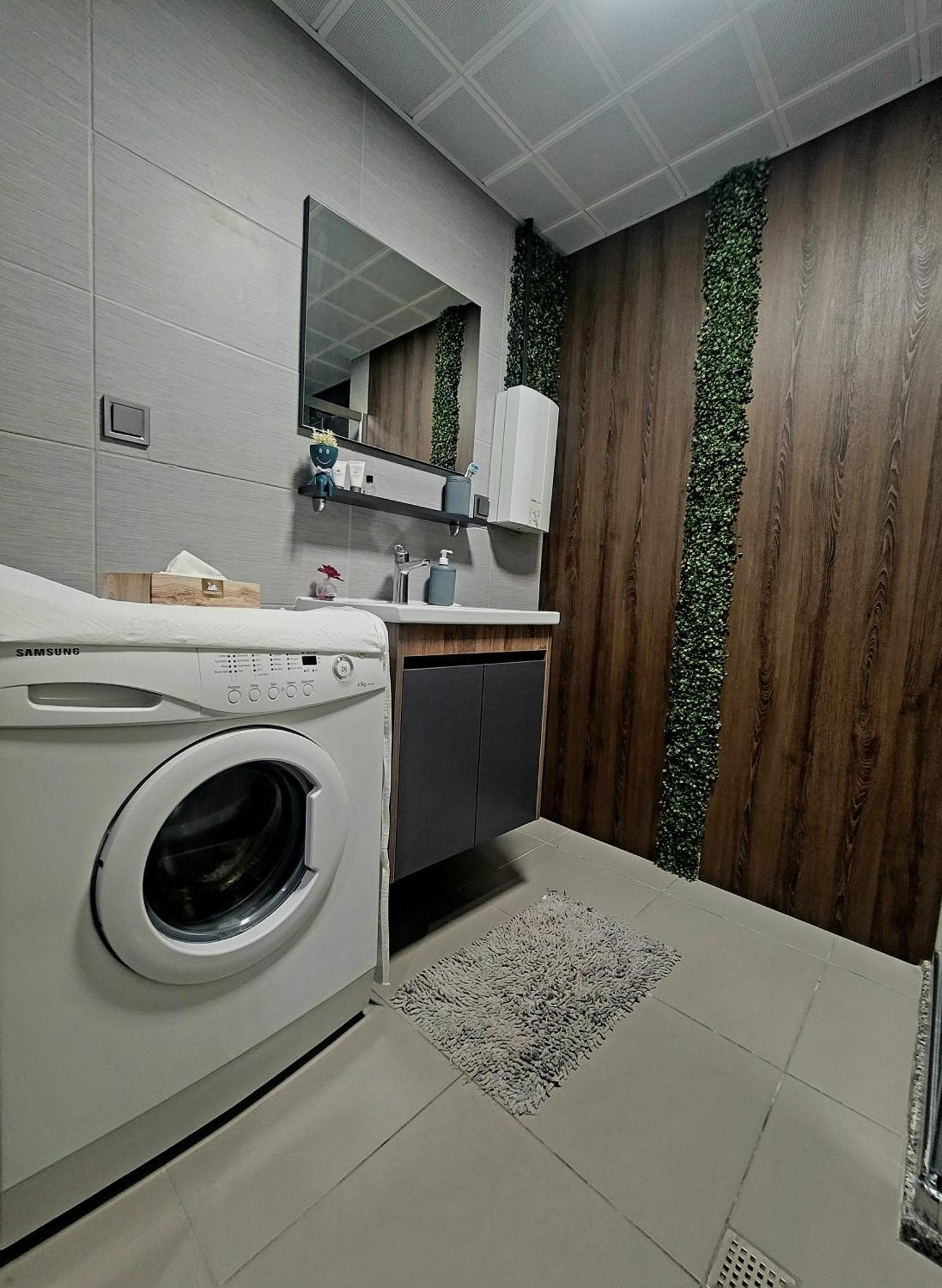 Alfred Sky Smart Apartment 29Th Spa Included 斯科普里 外观 照片