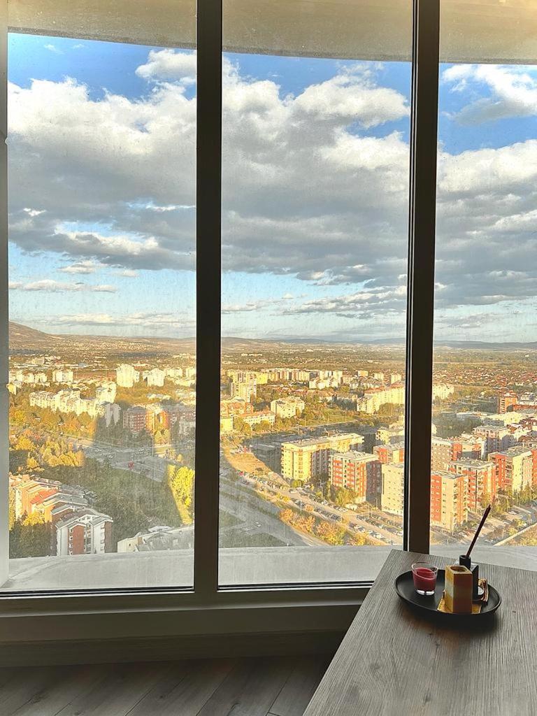 Alfred Sky Smart Apartment 29Th Spa Included 斯科普里 外观 照片