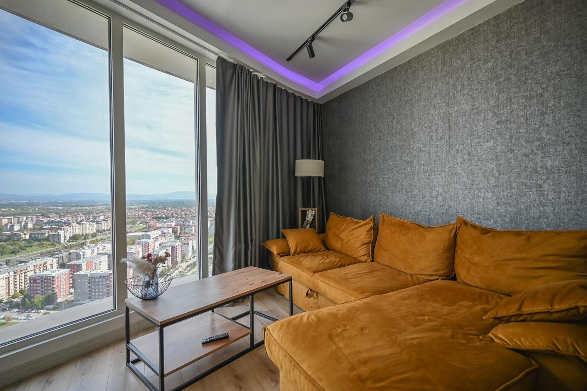 Alfred Sky Smart Apartment 29Th Spa Included 斯科普里 外观 照片